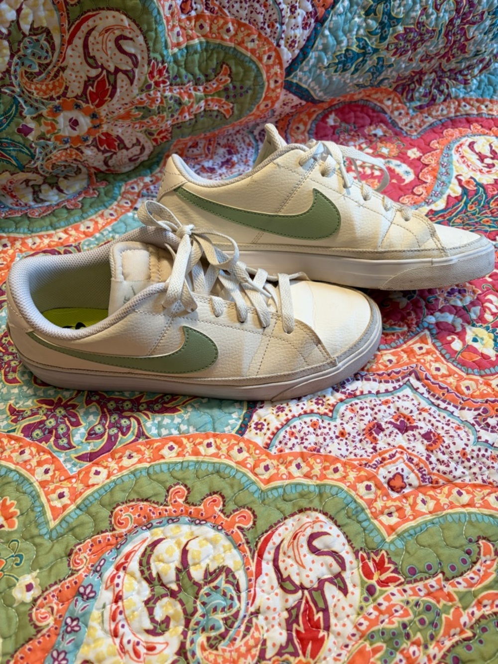 Nike White Low-Top Sneakers with Mint Green Swoosh